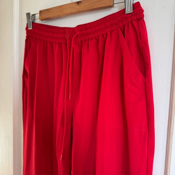 Aritzia TNA Speed Jogger - Picture 4 of 9